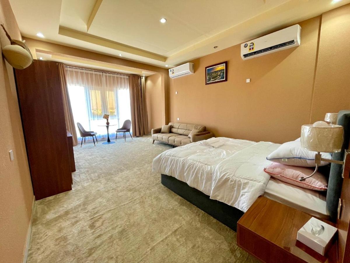 Bahlāʼ Dahreez Motel מראה חיצוני תמונה